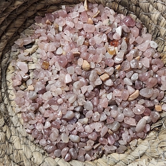 Pink 🩷 Tourmaline 🩷😍 tumble chips. Great for bottling, crafts, jewelry making - Picture 3 of 5